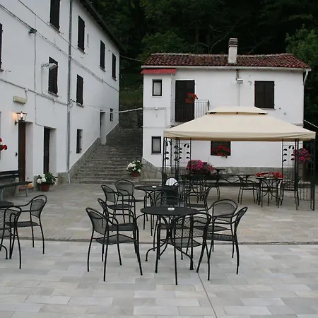 Cascina Del Vai Фермерский дом *